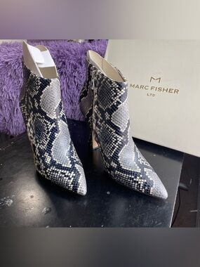 Marc Fisher Snake-Print Pointed Ankle Booties in Black and White Size 8.5